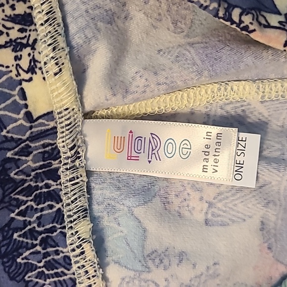 Lularoe One Size Leggings - Picture 3 of 3